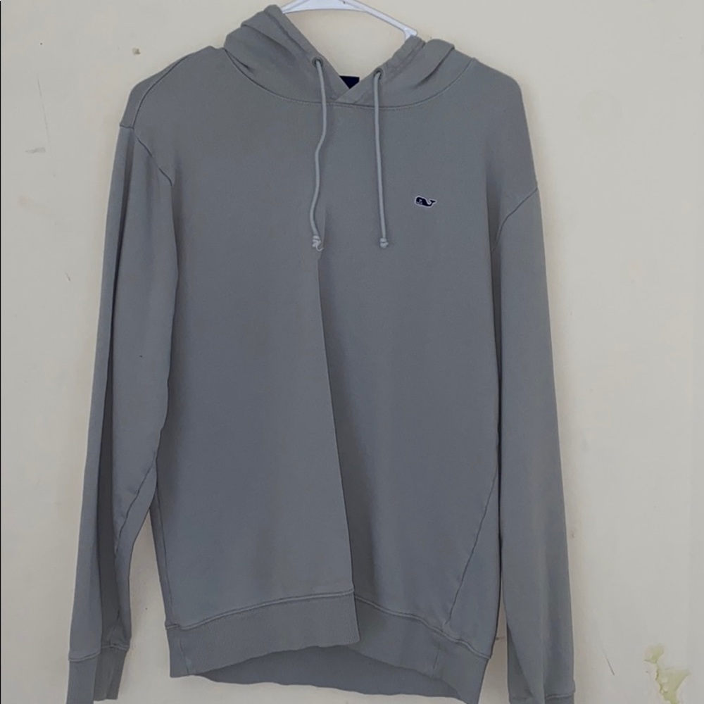 lightly worn vineyard vines hoodie!!